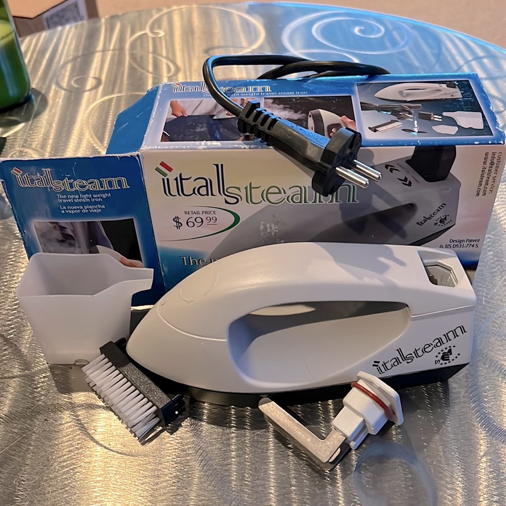 Italsteam White Handheld Steamer European plug